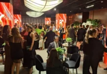 Festa em Brasília reúne ex-governadores, empresários e políticos, mas ausência de Ibaneis vira assunto da noite #Acesse Política