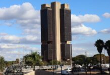 Economistas criticam usar corte de gastos para conter dívida pública Indústria, comércio e sindicatos pedem queda mais forte da Selic