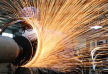 Produção da indústria brasileira cai 1,8% de maio para junho Pouco mais da metade das indústrias planeja investir em 2026