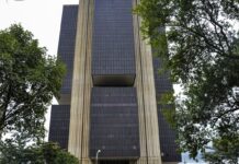 Banco Central reduz juros básicos para 14,5% ao ano Sindicato de servidores do BC diz confiar em solidez do órgão