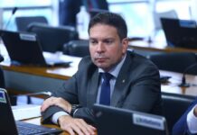 Após deixar prisão, Ramagem diz que não está se escondendo nos EUA: ‘Absolutamente regular’ Após deixar prisão, Ramagem diz que não está se escondendo nos EUA: ‘Absolutamente regular’