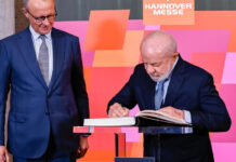 Após fracasso da última cúpula, Lula pede refundação da OMC O presidente da República, Luiz Inácio Lula da Silva (PT), durante a cerimônia de abertura da Feira Industrial de Hannover, na Alemanha, ao lado do o chanceler alemão Friedrich Merz (CDU, centro-direita)