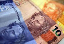 Aposentados e pensionistas do INSS começam a receber 13º nesta sexta Aposentados e pensionistas do INSS começam a receber 13º nesta sexta