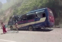 Atentado à bomba na Colômbia deixa ao menos 13 mortos e 20 feridos Atentado à bomba na Colômbia deixa ao menos 13 mortos e 20 feridos