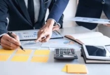 Brasileiros mantêm otimismo pessoal, mas desconfiam do sistema político, aponta Quaest #Acesse Política