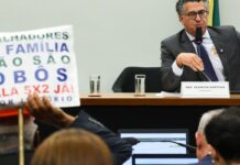 Câmara instala comissão para analisar PEC do fim da escala 6X1 Câmara instala comissão para analisar PEC do fim da escala 6X1