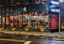 Clientes são feitos reféns durante arrastão em restaurante japonês no Morumbi Clientes são feitos reféns durante arrastão em restaurante japonês no Morumbi