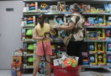 Confiança do Consumidor registra segunda alta consecutiva, diz FGV Confiança do Consumidor registra segunda alta consecutiva, diz FGV