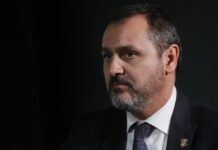 Diretor-geral retira credenciais de policial dos EUA do sistema da PF Diretor-geral retira credenciais de policial dos EUA do sistema da PF