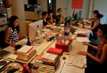 Emprego feminino aumenta 11%, mas desigualdade salarial persiste Emprego feminino aumenta 11%, mas desigualdade salarial persiste