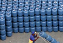 Governo libera R$ 330 milhões para segurar preço do gás de cozinha Governo libera R$ 330 milhões para segurar preço do gás de cozinha