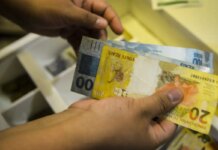 Governo propõe salário mínimo de R$ 1.717 em 2027 Governo propõe salário mínimo de R$ 1.717 em 2027