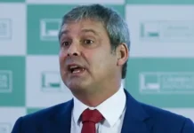 Lindbergh minimiza resultado do Datafolha e diz que campanha ainda nem começou #Acesse Política