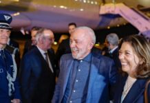 Lula desembarca em Barcelona e inicia tour pela Europa O presidente Lula desembarcou no no Aeroporto Josep Tarradellas Barcelona-El Prat nesta 5ª feira (16.abr)
