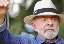 Lula vai a SP para tirar excesso de pele na cabeça e tratar tendinite Lula vai a SP para tirar excesso de pele na cabeça e tratar tendinite