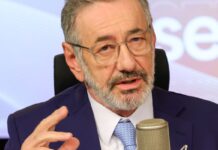 Ministro diz que país não quer apenas exportar minerais críticos Ministro diz que país não quer apenas exportar minerais críticos