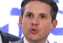 Motta cria comissão para analisar PEC da redução da escala 6X1 Motta diz que fim da escala 6x1 será debatida por meio de PEC