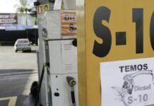 Rússia lidera venda de diesel ao Brasil durante guerra no Irã Pacote para conter alta dos combustíveis inclui subsídios e isenções