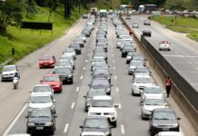 Passo a passo: o que fazer se o carro quebrar na estrada nas férias Passo a passo: o que fazer se o carro quebrar na estrada nas férias