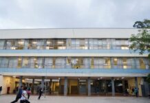 Professores do estado de SP finalizam greve, mas mantêm mobilização Professores do estado de SP finalizam greve, mas mantêm mobilização