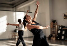 Quando o movimento vira cuidado e a dança passa a ser saúde Quando o movimento vira cuidado e a dança passa a ser saúde