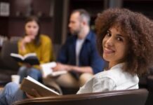 Sesab amplia público-alvo e prorroga inscrições para curso sobre equidade na saúde Sesab amplia público-alvo e prorroga inscrições para curso sobre equidade na saúde