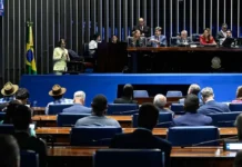 Sessão dos 66 anos de Brasília tem memórias e cobranças pelo BRB-Master #Acesse Política