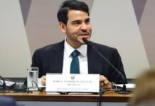 59% dos brasileiros não sabem da rejeição de Messias para o STF 59% dos brasileiros não sabem da rejeição de Messias para o STF