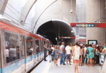 Adolescente denuncia estupro em banheiro do metrô de Salvador Adolescente denuncia estupro em banheiro do metrô de Salvador