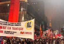 Ato na Avenida Paulista pede fim da escala 6×1 Ato na Avenida Paulista pede fim da escala 6x1