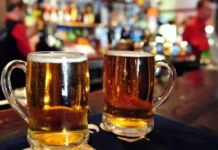 Beber álcool aumenta risco de demência mesmo quando o consumo é pequeno, aponta estudo de Oxford #Acesse Política