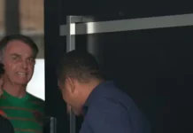 Bolsonaro segue com limitações no ombro, dizem médicos #Acesse Política