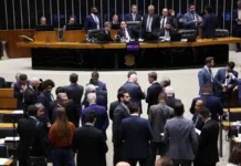 Câmara aprova marco de minerais críticos com R$ 5 bilhões em incentivos e regras mais rígidas para parcerias internacionais #Acesse Política
