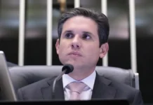 Câmara deve votar regulamentação de IA ainda este ano, diz Motta #Acesse Política