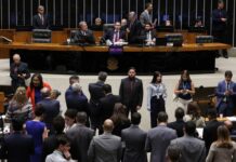 Câmara inicia análise de projeto sobre exploração de minerais críticos Câmara inicia análise de projeto sobre exploração de minerais críticos