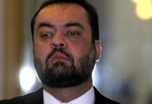 Castro desiste de candidatura ao Senado após ser alvo de ações da PF Castro desiste de candidatura ao Senado após ser alvo de ações da PF