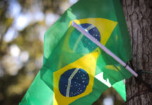 Copa deve movimentar consumo de 99 milhões de brasileiros Copa deve movimentar consumo de 99 milhões de brasileiros