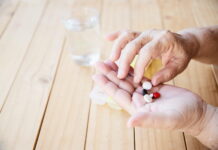 Excesso de medicamentos pode afetar saúde dos idosos idoso se medicando
