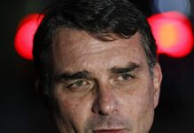 Flávio Bolsonaro admite cobrança a Vorcaro, mas nega crime Flávio Bolsonaro admite cobrança a Vorcaro, mas nega crime