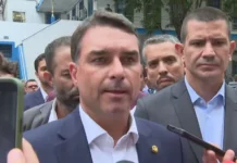 Flávio Bolsonaro rebate críticas de Zema sobre áudios envolvendo Daniel Vorcaro #Acesse Política