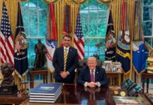 Flávio posta foto ao lado de Trump na Casa Branca Flávio
