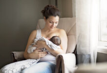 O que não dizer para uma mãe de primeira viagem no seu primeiro dia das mães e como oferecer apoio real O que não dizer para uma mãe de primeira viagem no seu primeiro dia das mães e como oferecer apoio real