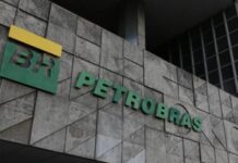 Petrobras aprova adesão ao subsídio do governo a combustíveis Petrobras aprova adesão ao subsídio do governo a combustíveis