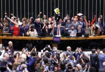 Saiba como votaram os deputados na PEC que acaba com a escala 6×1 Saiba como votaram os deputados na PEC que acaba com a escala 6x1