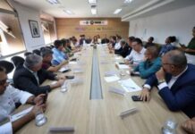 Secretária se reúne com prefeitos da região de Brumado para qualificar assistência à saúde Secretária se reúne com prefeitos da região de Brumado para qualificar assistência à saúde