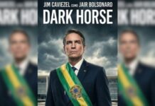Veja o trailer de Dark Horse, filme de Jair Bolsonaro O filme de Bolsonaro retrata momentos marcantes da campanha presidencial de 2018, como o esfaqueamento sofrido por Bolsonaro em Juiz de Fora, Minas Gerais; na imagem, o cartaz do longa-metragem com o ator Jim Caviezel