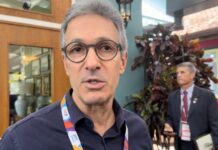 Zema defende alta de salário mínimo e aposentadoria pela inflação O governador de Minas Gerais, Romeu Zema (Novo), criticou a falta de divulgação da PEC da Segurança Pública