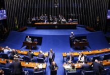 Alcolumbre trava tramitação da PEC do fim da 6×1 no Senado Alcolumbre trava tramitação da PEC do fim da 6x1 no Senado