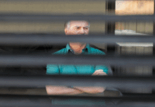 Boletim médico de Bolsonaro relata aumento no quadro de soluços O ex-presidente Jair Bolsonaro (PL) foi autorizado a deixar a Superintendência da PF (Polícia Federal), onde cumpre pena, para fazer cirurgia no Hospital DF Star, em Brasília