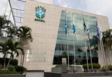 CBF afasta árbitro depois de atuação polêmica no Brasileirão; saiba mais – Imprensa Bahia CBF afasta árbitro depois de atuação polêmica no Brasileirão; saiba mais